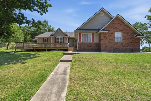 925 Woodview Dr, Skiatook, OK, 74070-4048 | Card Image