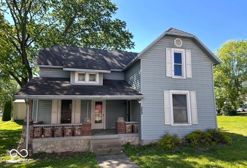 202 N Vine St, Waynetown, IN, 47990-8261 | Card Image