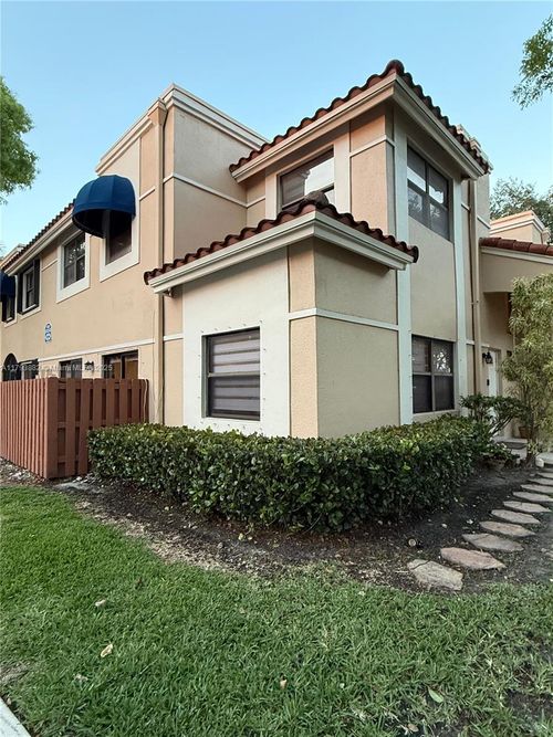 apt-56-513 Racquet Club Rd, Weston, FL, 33326-1873 | Card Image