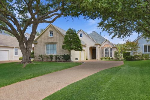 5556 Southern Hills Dr, Frisco, TX, 75034-6862 | Card Image