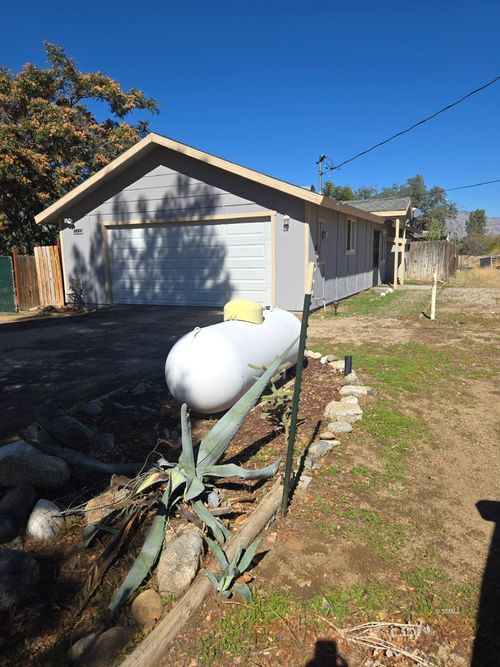 2825 Schick Rd, Lake Isabella, CA, 93240-8012 | Card Image