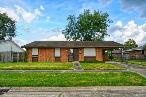 1119 Kenny Dr, Westwego, LA, 70094-5444 | Card Image