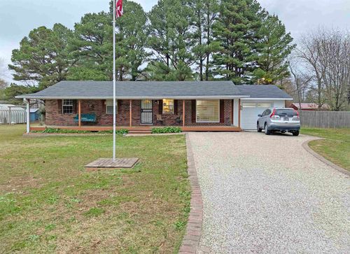 160 Clement Dr, Savannah, TN, 38372-5919 | Card Image