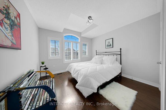16 Heathcliffe Dr, House other with 3 bedrooms, 3 bathrooms and 4 parking in Woodbridge ON | Image 27
