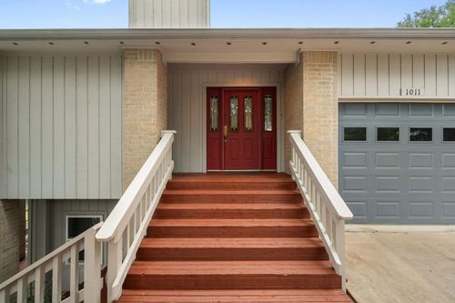 1011 Ridge Point Dr, Marble Falls, TX, 78654-4340 | Card Image