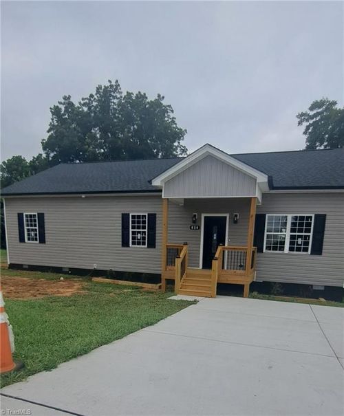 616 S Elm St, High Point, NC, 27260-7504 | Card Image