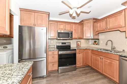 166-4215 N 100th Street, Milwaukee, WI, 53222 | Card Image