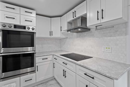 7 Darrow St, Worcester, MA, 01606 | Card Image