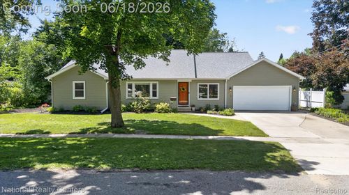 15969 Stamford St, Livonia, MI, 48154-2717 | Card Image
