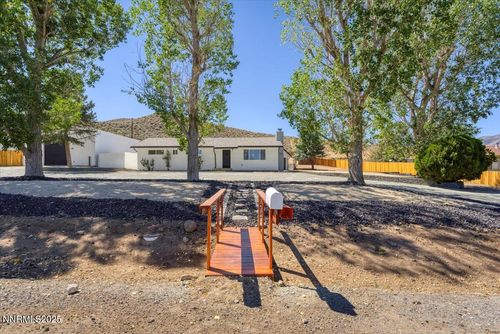 160 Bernoulli St, Reno, NV, 89506-8704 | Card Image