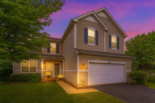 103 Harding Ct, North Aurora, IL, 60542-9132 | Card Image