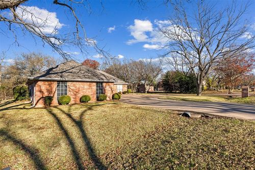 8710 Ravenswood Road, Granbury, TX, 76049 | Card Image