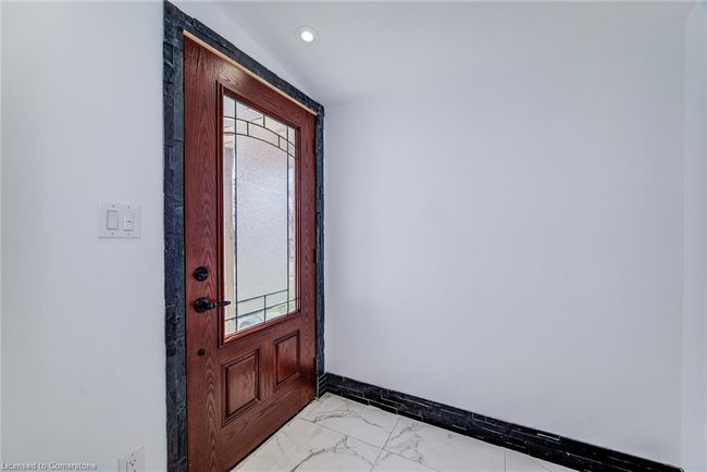 720 Main St W, House other with 2 bedrooms, 3 bathrooms and 3 parking in Listowel ON | Image 5