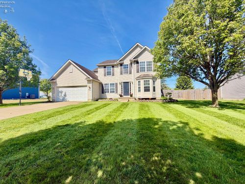 530 Parkside Reserve St, Wellington, OH, 44090-9384 | Card Image