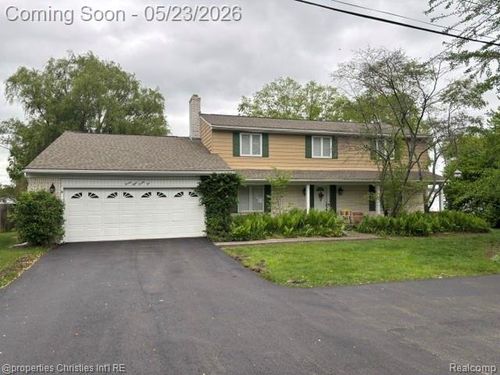 2825 Sylvan Shores Dr, Waterford, MI, 48328-3940 | Card Image