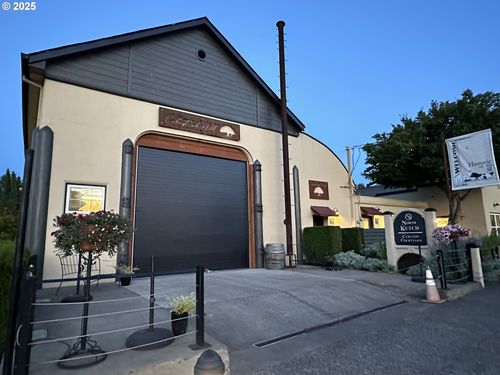 a-258 N Kutch St, Carlton, OR, 97111-9673 | Card Image