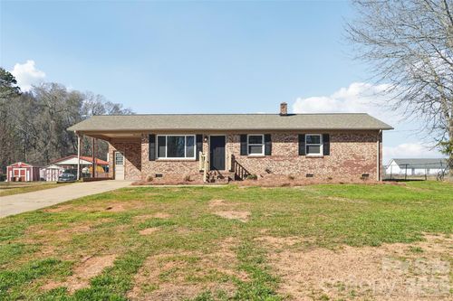 127 Mullinax Dr, Grover, NC, 28073-9584 | Card Image