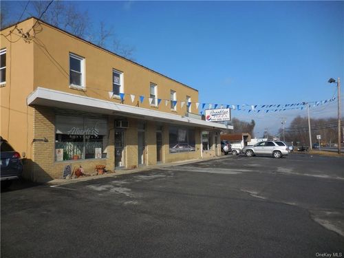 middle-storefront-5273 Route 9w, Newburgh-Town, NY, 12550 | Card Image