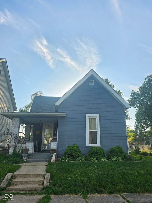 423 N Sexton St, Rushville, IN, 46173-1831 | Card Image
