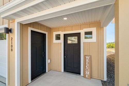 2108 Cottage Hill Cir, Duluth, MN, 55811-2896 | Card Image