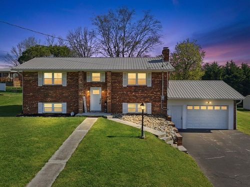 504 Mccrary Dr, Morristown, TN, 37814-3138 | Card Image