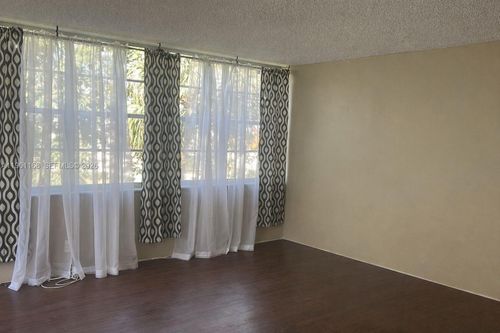 apt-304-2761 Taft St, Hollywood, FL, 33020-2953 | Card Image