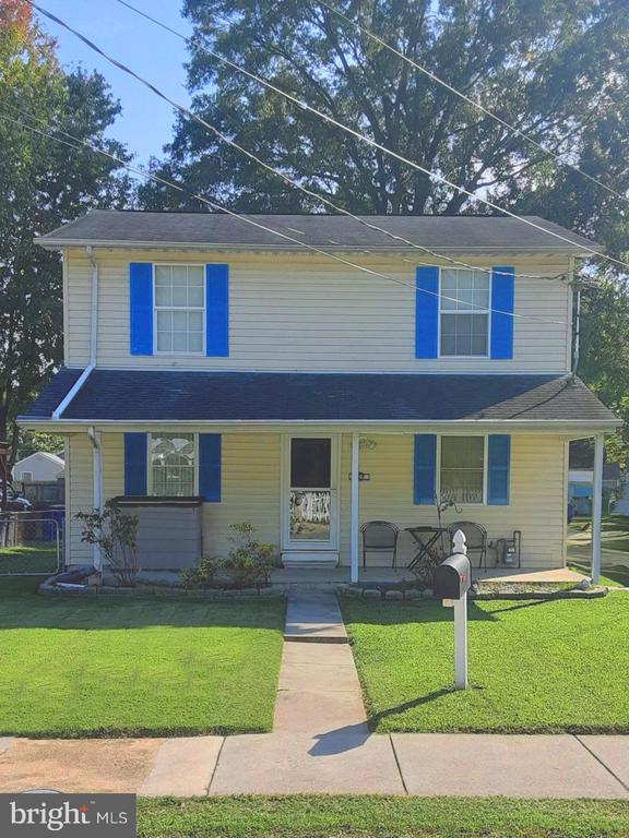 Renfrew St, Essex, MD 21221