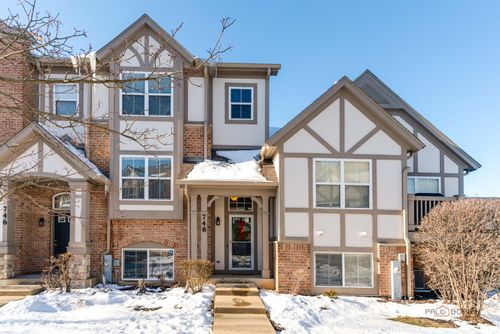 748 June Ter, Lake Zurich, IL, 60047-6252 | Card Image