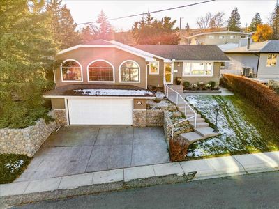 7403 Hunterhaven Pl Nw, House other with 4 bedrooms, 2 bathrooms and 6 parking in Calgary AB | Image 1