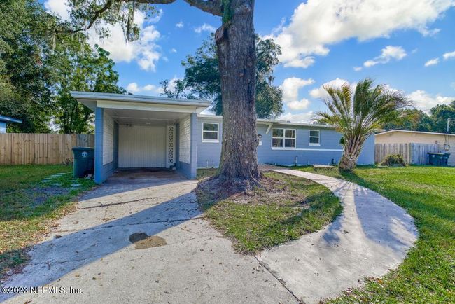 803 Leafy Lane, House other with 4 bedrooms, 2 bathrooms and null parking in Jacksonville FL | Image 3