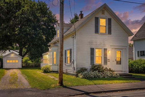 60 Willow St, Rockland, ME, 04841-3033 | Card Image