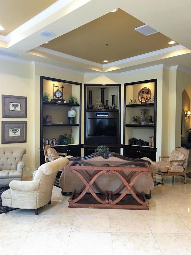 APT-512 - 616 Clearwater Park Rd, Condo with 2 bedrooms, 2 bathrooms and null parking in West Palm Beach FL | Image 28
