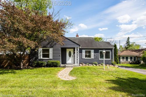 55901 Pontiac Trail Ct, New Hudson, MI, 48165-9332 | Card Image