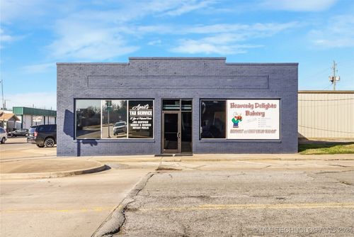 225 S 3rd, McAlester, OK, 74501 | Card Image