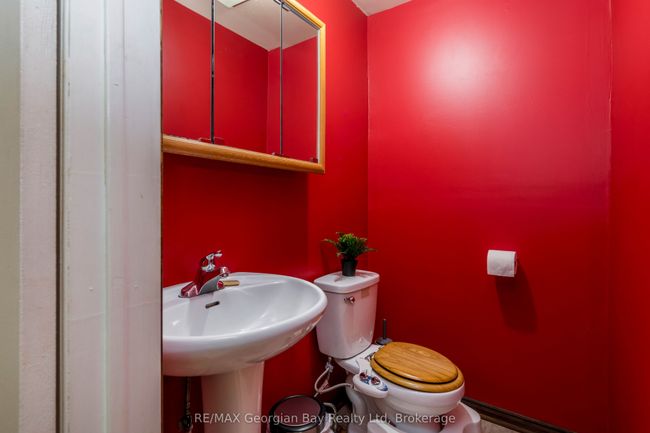 23 Duquette Crt, House other with 3 bedrooms, 2 bathrooms and 1 parking in Tiny ON | Image 16