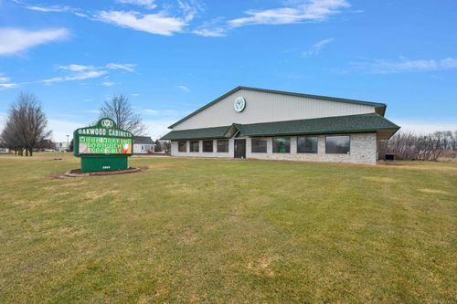 3803 Van Dyke Rd, Almont, MI, 48003-8021 | Card Image