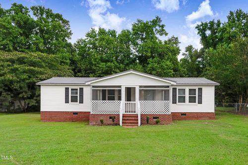 104 Barrier Pl, Pikeville, NC, 27863-9760 | Card Image