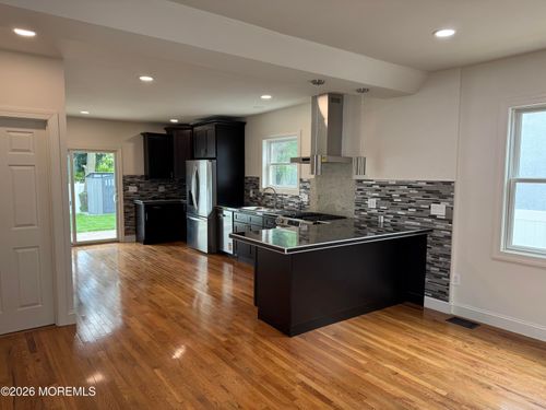 13 Locust Ave, Red Bank, NJ, 07701-1221 | Card Image