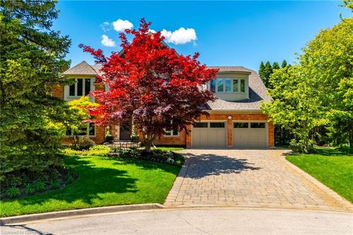 2312 Hoover Crt, Burlington, ON, L7P4V2 | Card Image
