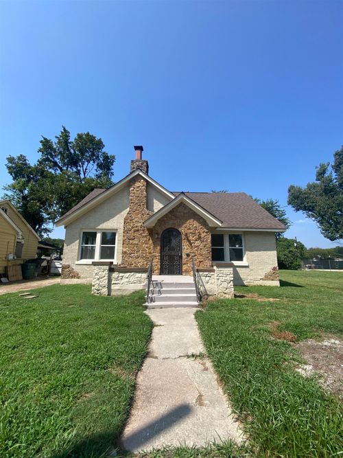 797 N Merton St, Memphis, TN, 38112-1933 | Card Image