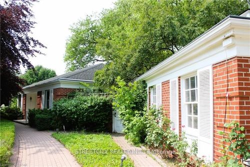 1517 Gloucester Road, London North, ON, N6H2S5 | Card Image