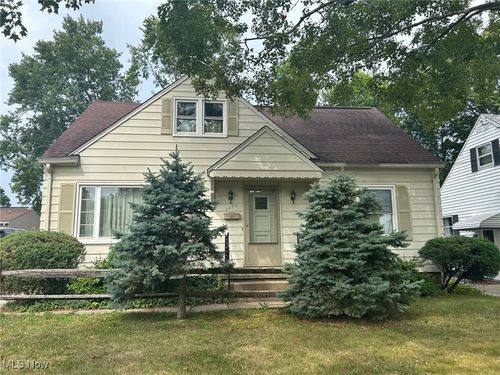 2876 9th St, Cuyahoga Falls, OH, 44221-2012 | Card Image