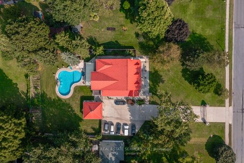 6949 Thorold Stone Rd, Niagara Falls, ON, L2J1B5 | Card Image