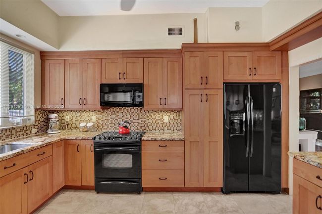 4340 Pine Tree Dr, House other with 5 bedrooms, 5 bathrooms and null parking in Miami Beach FL | Image 20