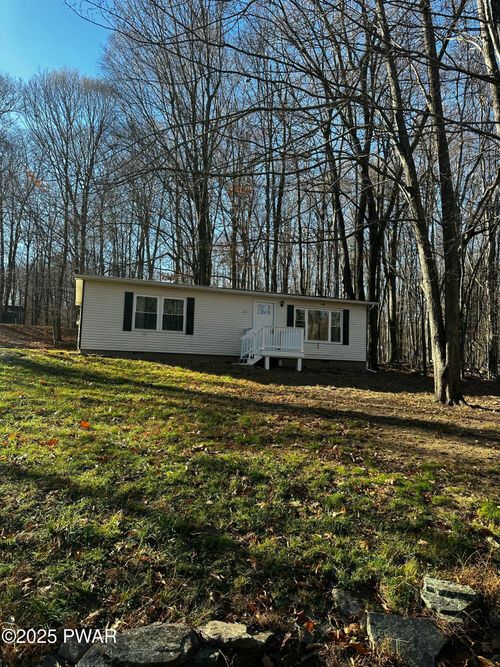 67 Tiffany Rd, Hawley, PA, 18428-8260 | Card Image