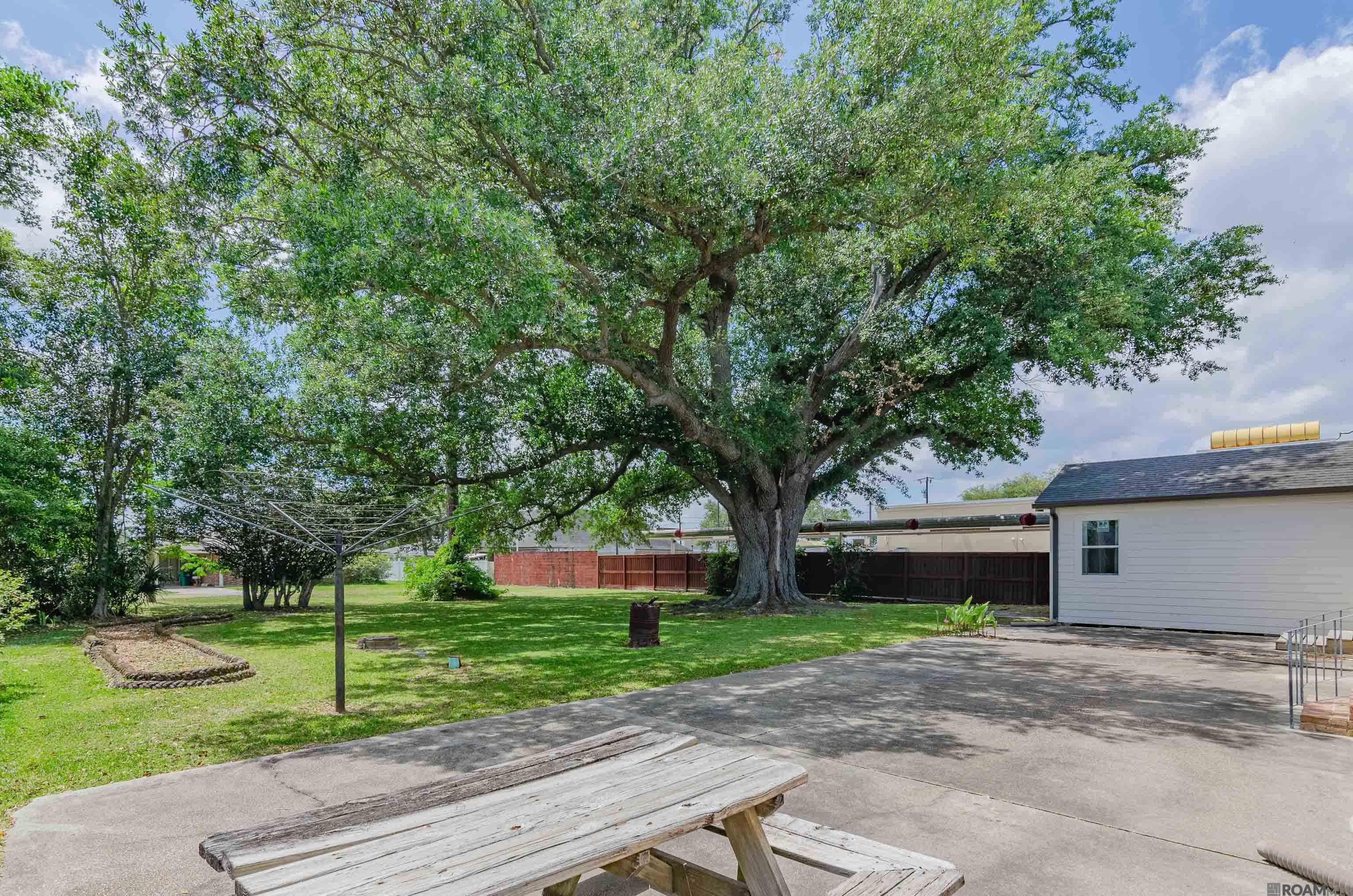 Commercial Sale in Raceland 2