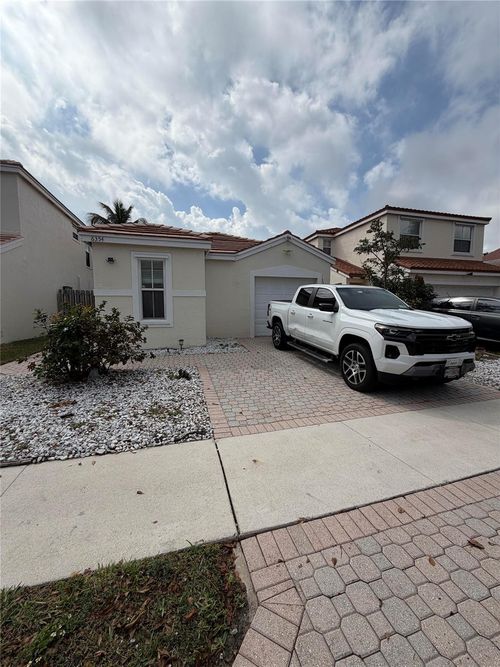6354 Buena Vista Dr, MARGATE, FL, 33063-8363 | Card Image