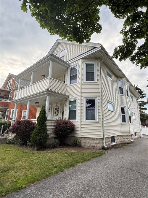 35-35 Yale St, Medford, MA, 02155 | Card Image