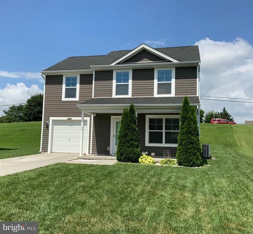 40 Betts Way, MARTINSBURG, WV, 25404-0829 | Card Image