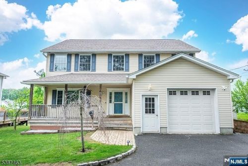 5 Britton St, Netcong, NJ, 07857-1127 | Card Image